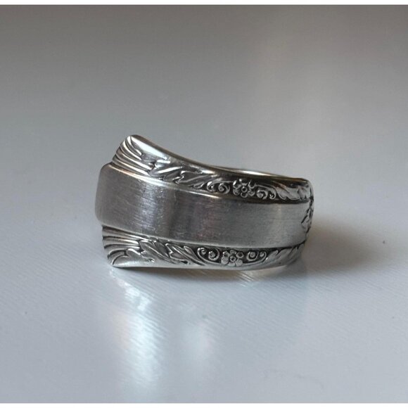 Handmade Antique Silver Plated Spoon Ring: Rogers Bros Filigree pattern - Picture 3 of 9